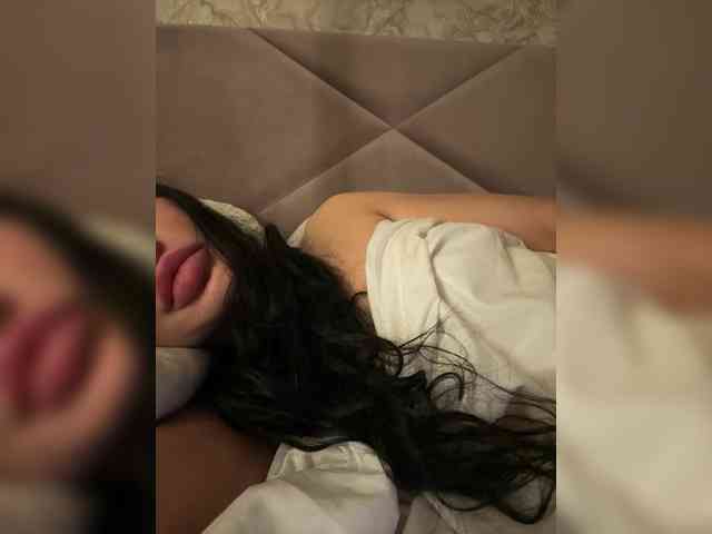 Ekaterina2221 webcam