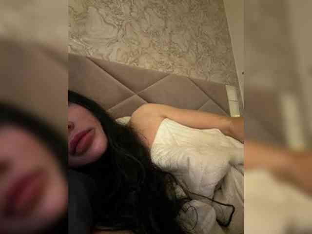 Ekaterina2221 webcam