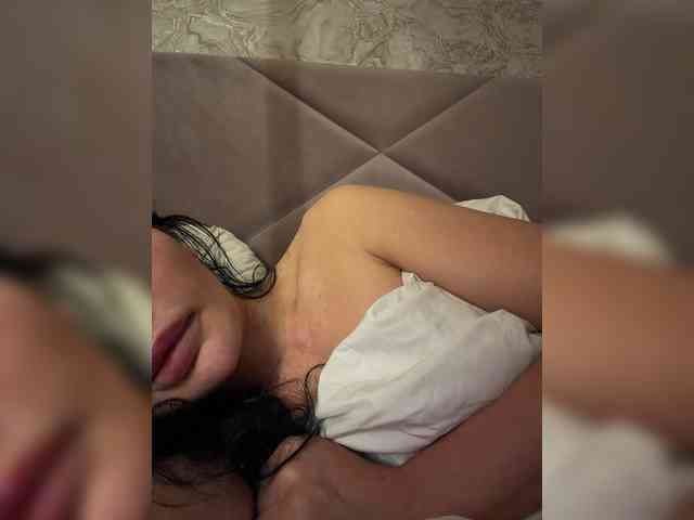 Ekaterina2221 webcam