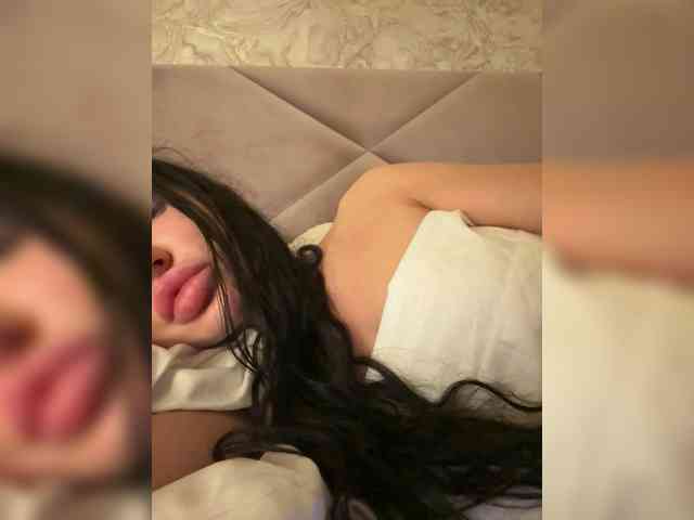 Ekaterina2221 webcam