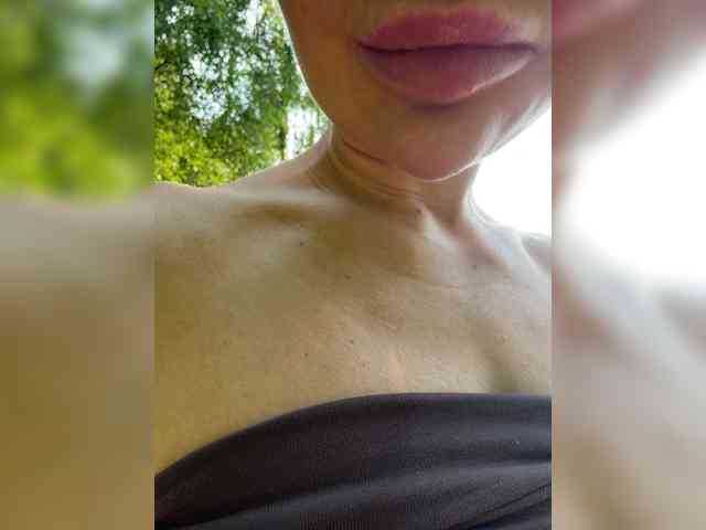Ekaterina2221 webcam