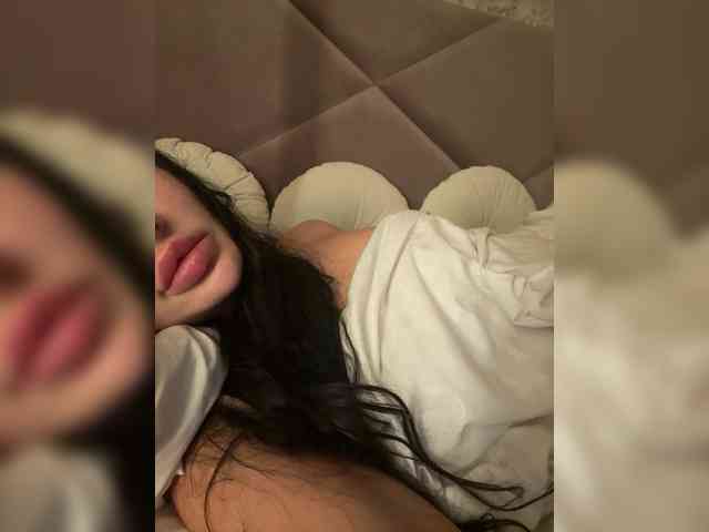Ekaterina2221 webcam