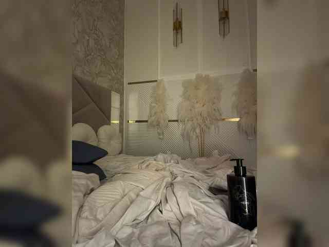 ekaterina2221's live room