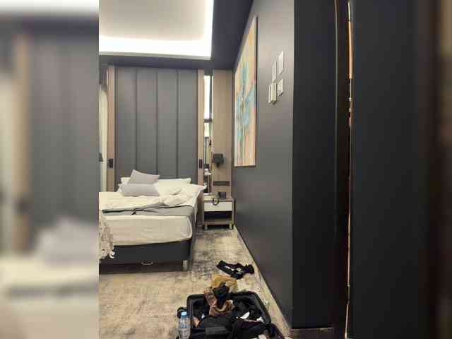 ekaterina2221's live room