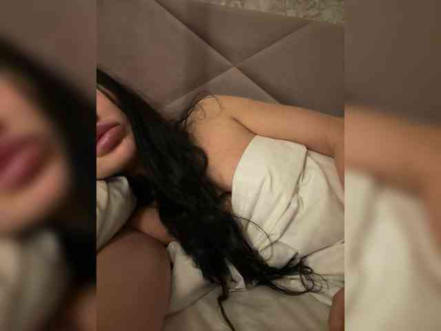 Ekaterina2221 webcam