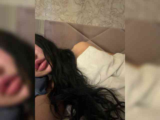 Ekaterina2221 webcam