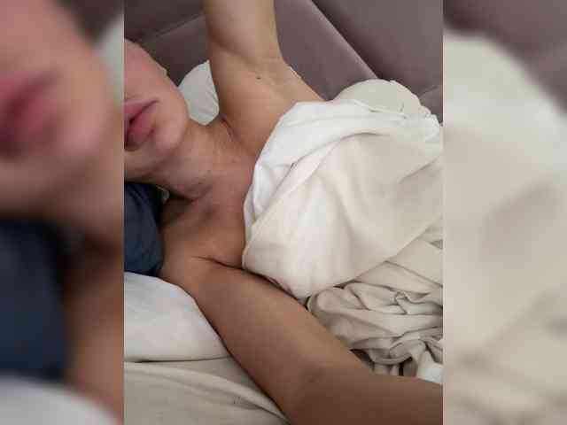 Ekaterina2221 webcam