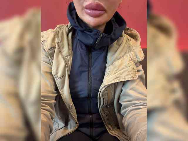 Ekaterina2221 webcam