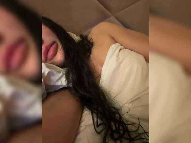 Ekaterina2221 webcam