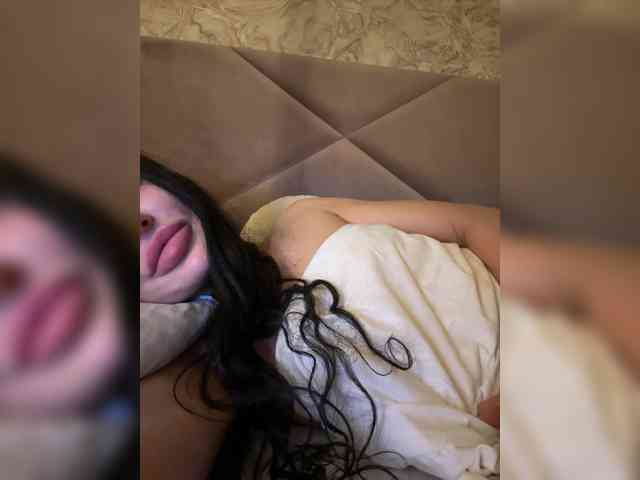 Ekaterina2221 webcam