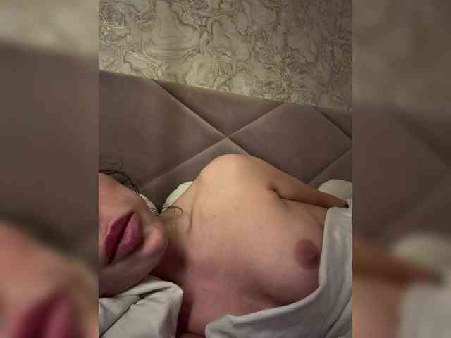 Ekaterina2221 webcam