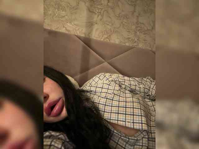 Ekaterina2221 webcam