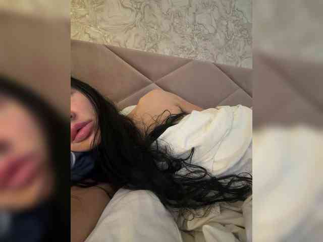 Ekaterina2221 webcam