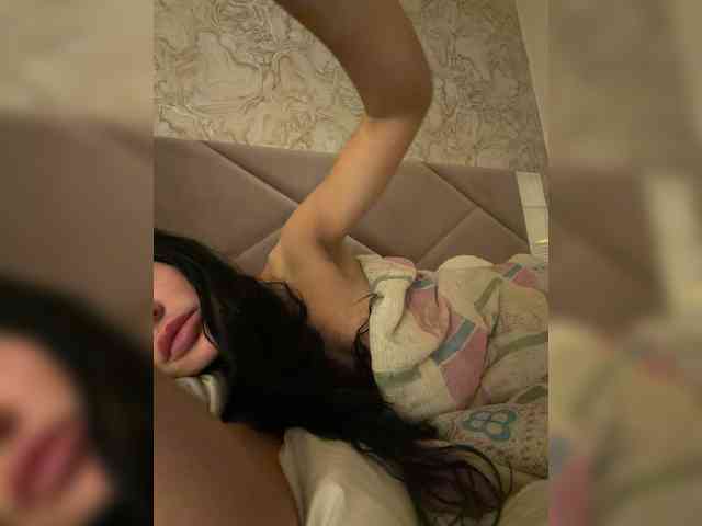Ekaterina2221 webcam