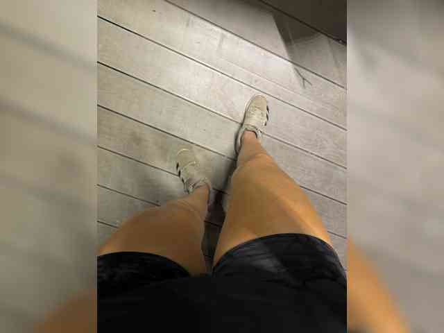 ekaterina2221's live room