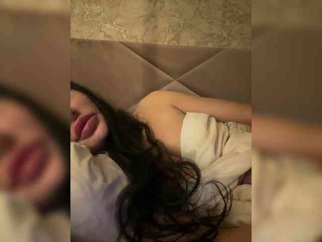 Ekaterina2221 webcam
