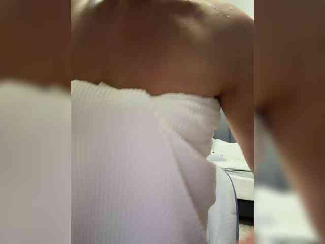 Ekaterina2221 webcam