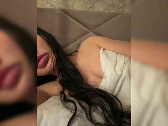 Ekaterina2221 webcam