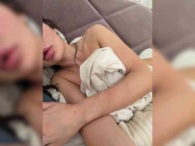 Ekaterina2221 webcam