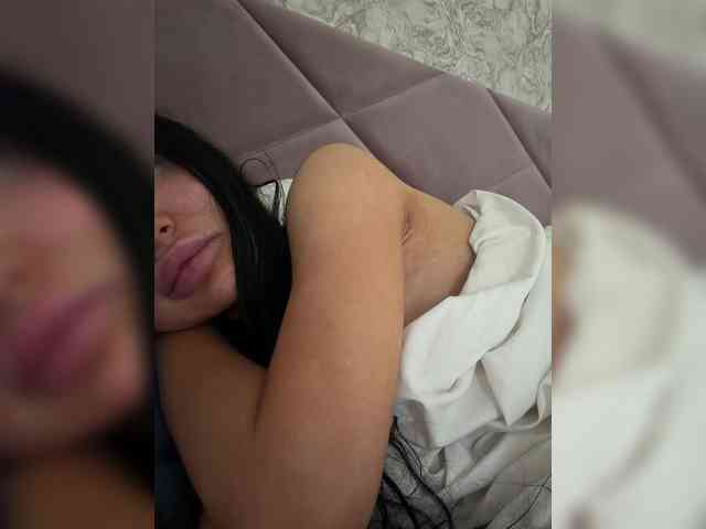 Ekaterina2221 webcam