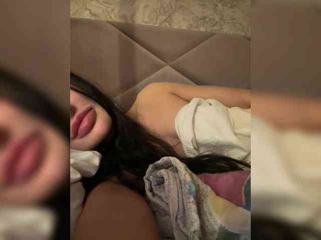 Ekaterina2221 webcam