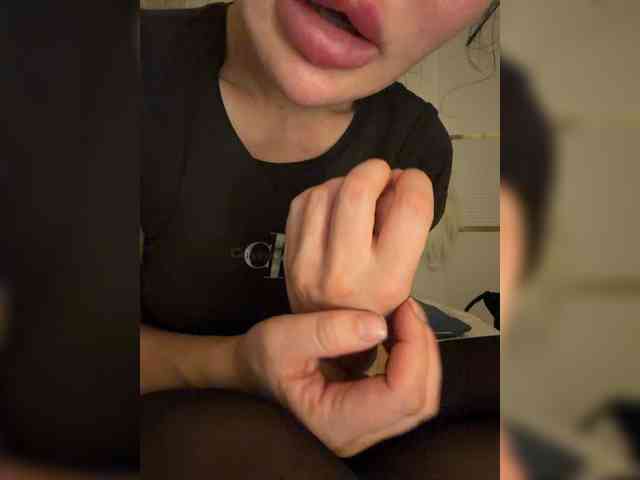 Ekaterina2221 webcam