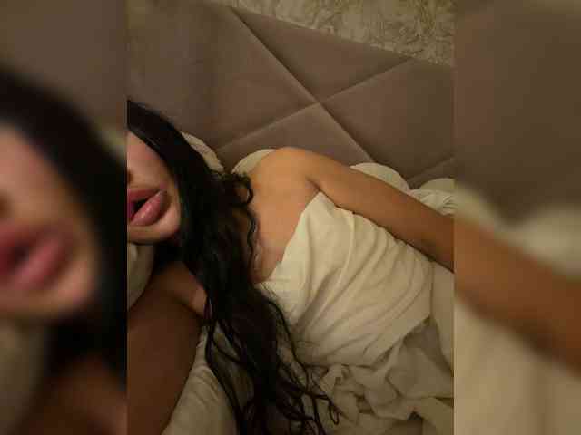 Ekaterina2221 webcam