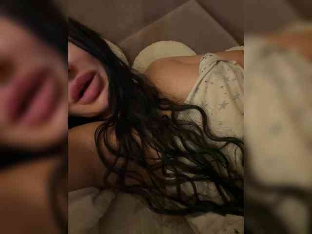 Ekaterina2221 webcam