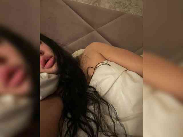 Ekaterina2221 webcam