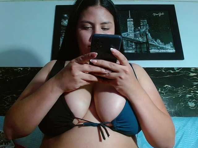 Natural-boobs live cam on BongaCams