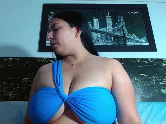 Natural-boobs live cam preview