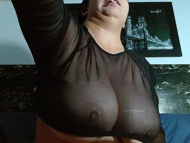 Natural-boobs live cam on BongaCams