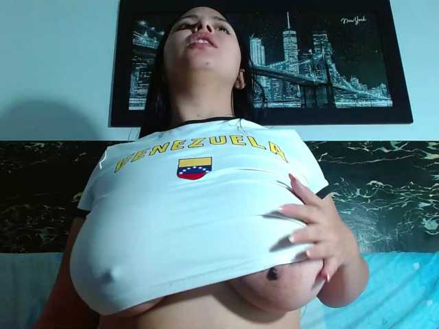 Natural-boobs live cam on BongaCams