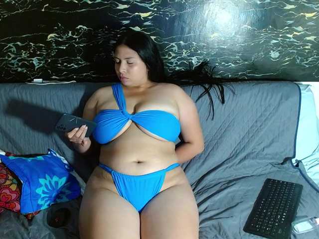 Natural-boobs live cam on BongaCams