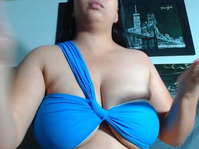 Natural-boobs live cam on BongaCams