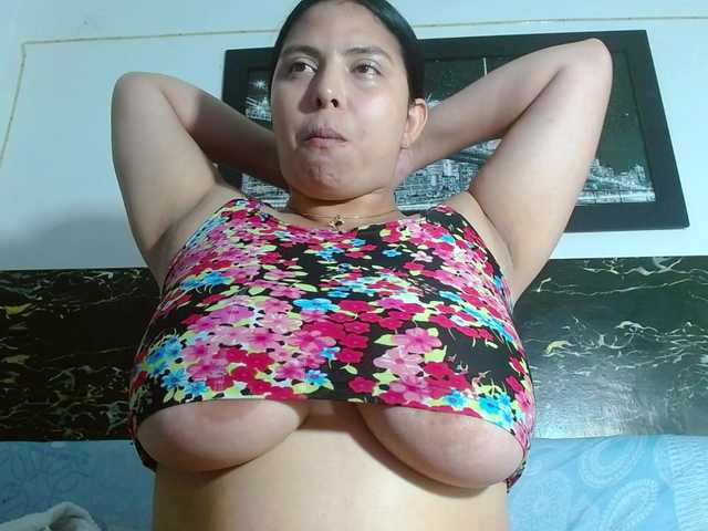 Natural-boobs live cam on BongaCams