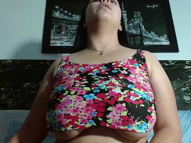 Natural-boobs live cam on BongaCams