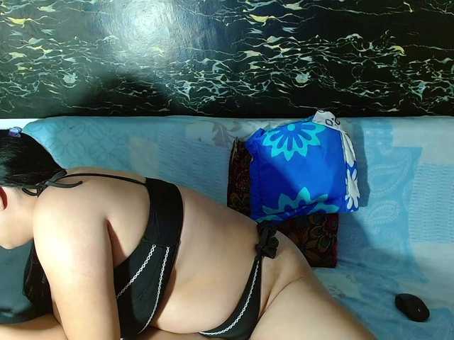 Natural-boobs live cam on BongaCams