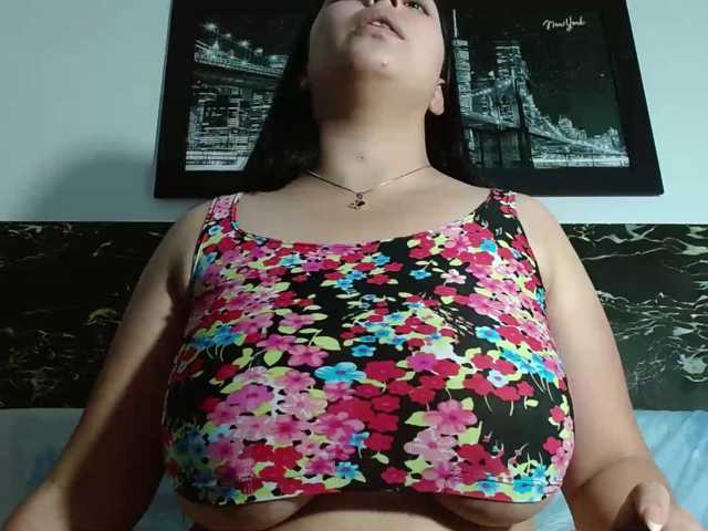 Natural-boobs live cam on BongaCams