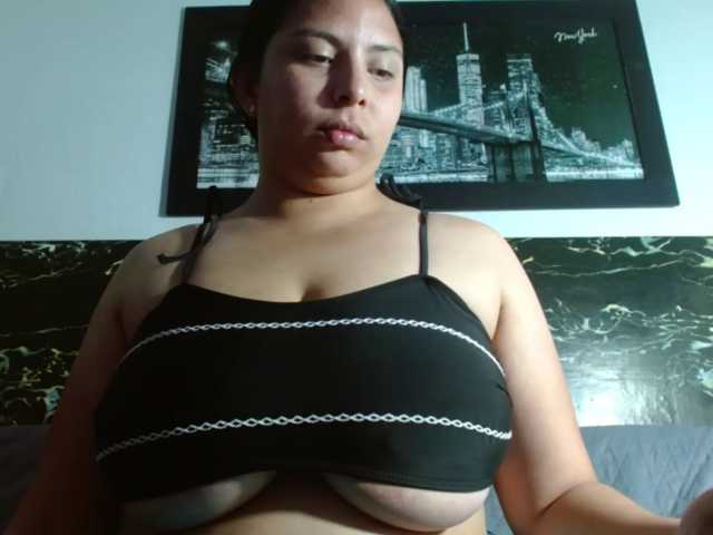 Natural-boobs live cam