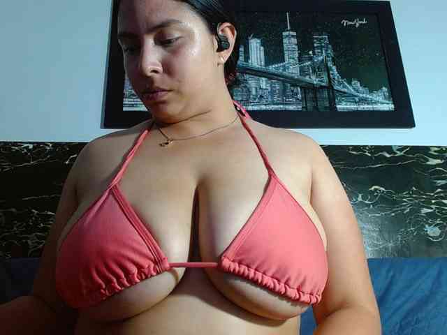 Natural-boobs webcam
