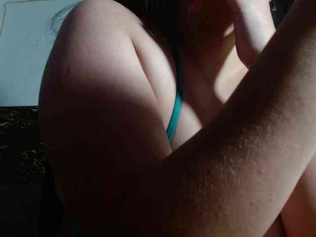 Natural-boobs webcam