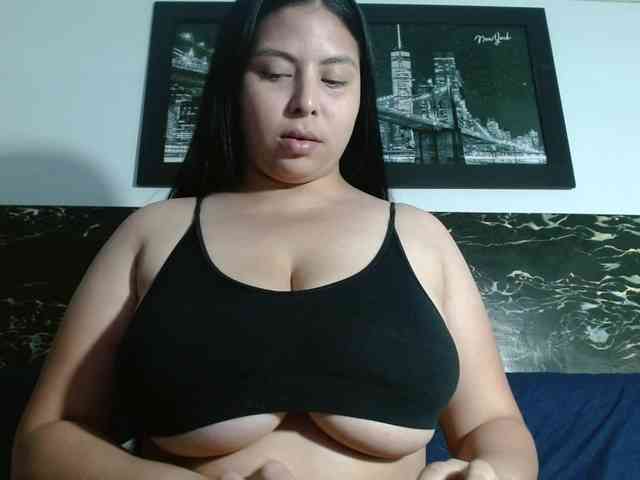 Natural-boobs webcam