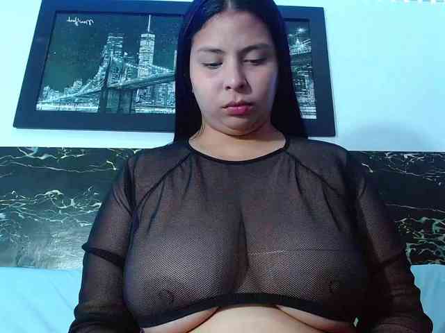 Natural-boobs webcam