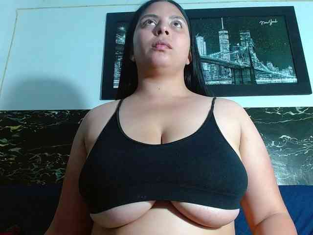 Natural-boobs webcam