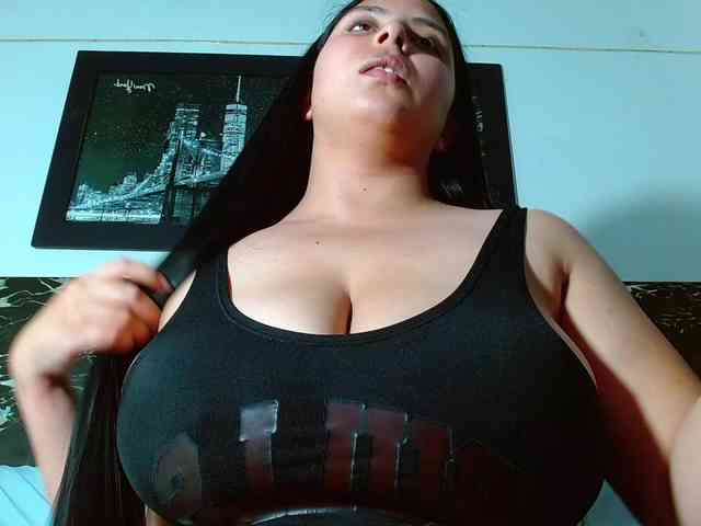 Natural-boobs webcam