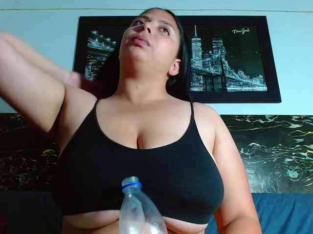 Natural-boobs webcam