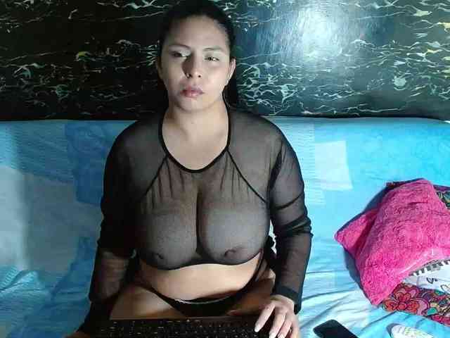 Natural-boobs webcam