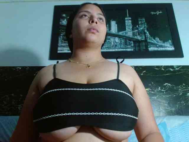 Natural-boobs webcam