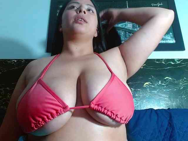 Natural-boobs webcam
